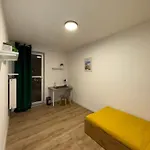Jednoosobowy Do Wynajecia W Mieszkaniu * Varsó