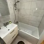 Kapszulahotel Jednoosobowy Do Wynajecia W Mieszkaniu Varsó