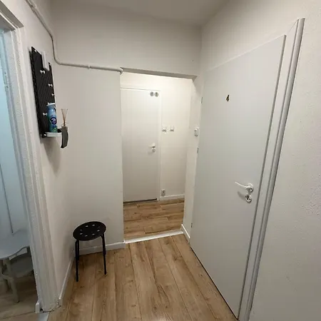 Hotel kapsułowy Pokój Jednoosobowy Do Wynajęcia W Mieszkaniu *